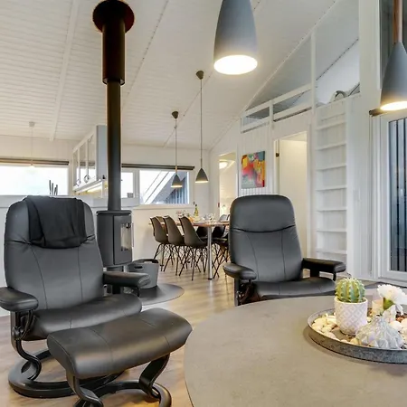 펜션 Hilkka - 500m From The Sea By Interhome *
